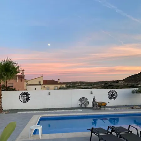 Captivating 3-bed In Villa Antas